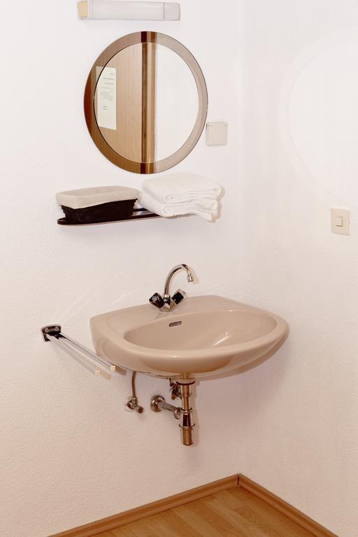 Altes Almhaus Hotel Maria Lankowitz Стая снимка