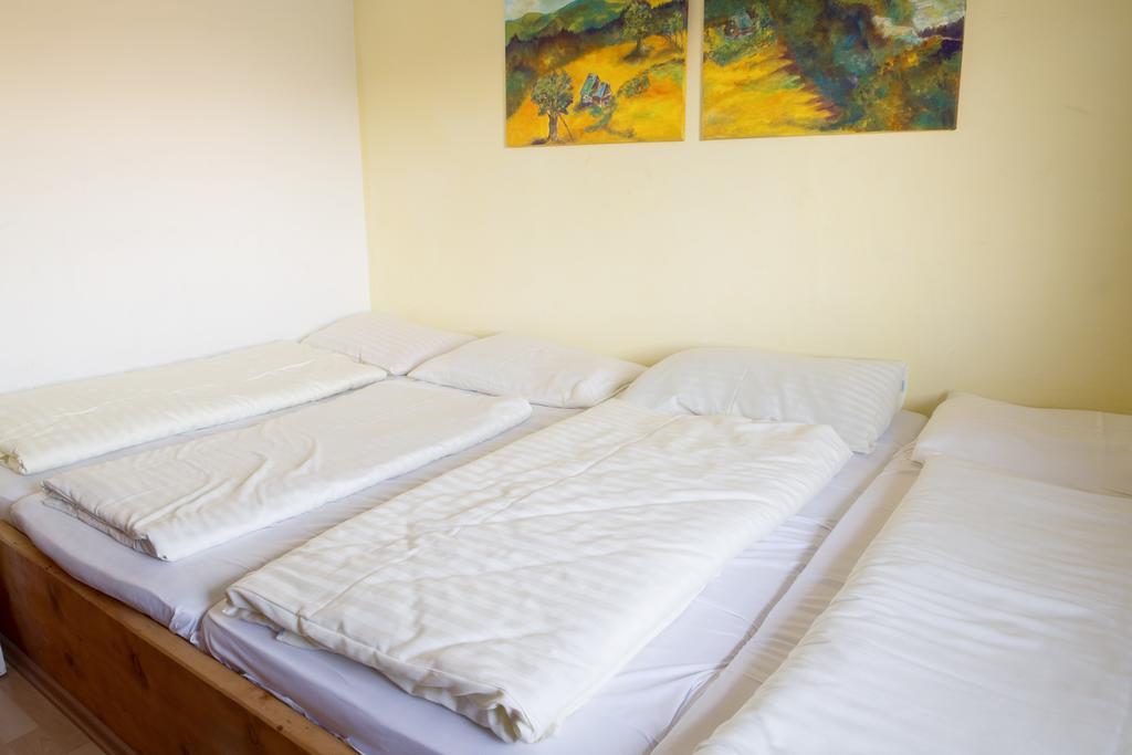 Altes Almhaus Hotel Maria Lankowitz Стая снимка