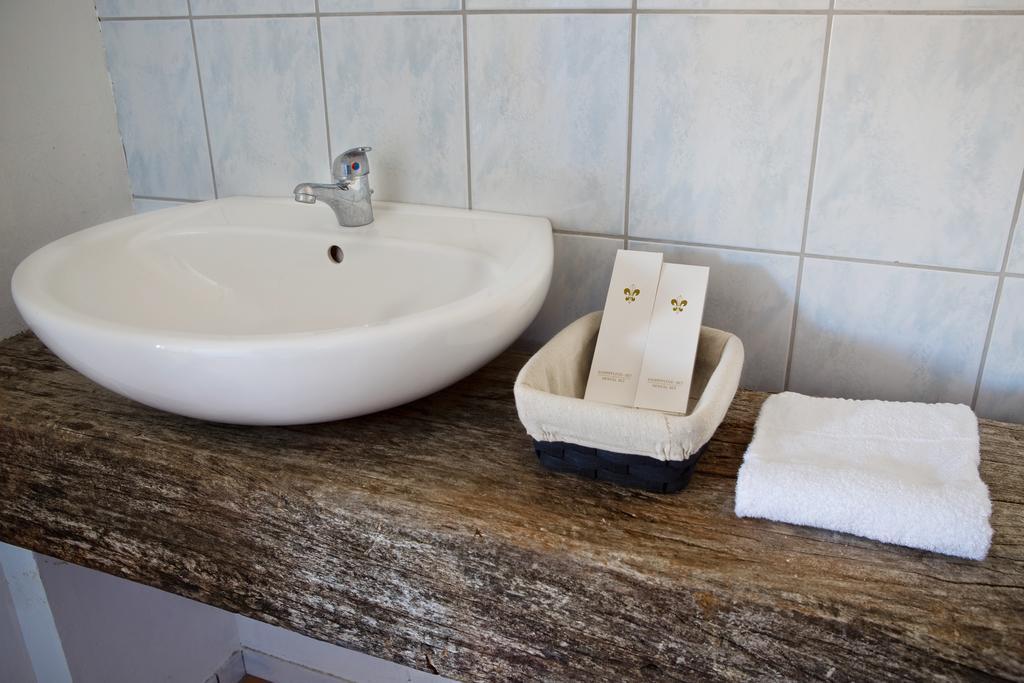 Altes Almhaus Hotel Maria Lankowitz Стая снимка